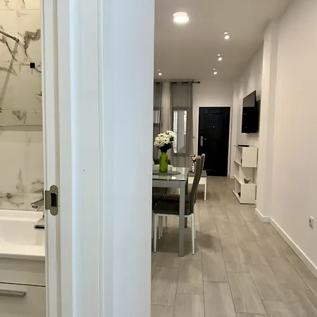 Alcala Galiano 81 By United Renters Apartment