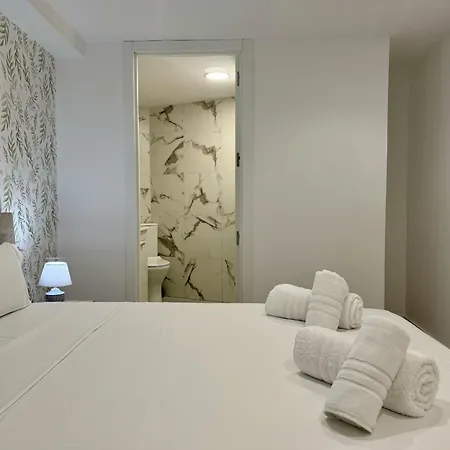 アパート Alcala Galiano 81 By United Renters
